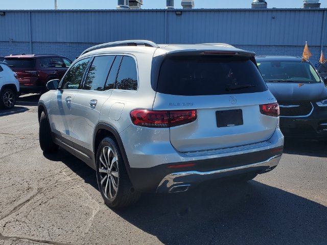 Used 2023 Mercedes-Benz GLB 250 4MATIC image 2