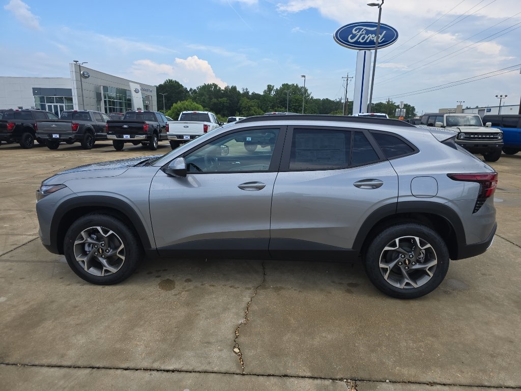 New 2026 Chevrolet Trax LT w/ Driver Confidence Package FWD image 8