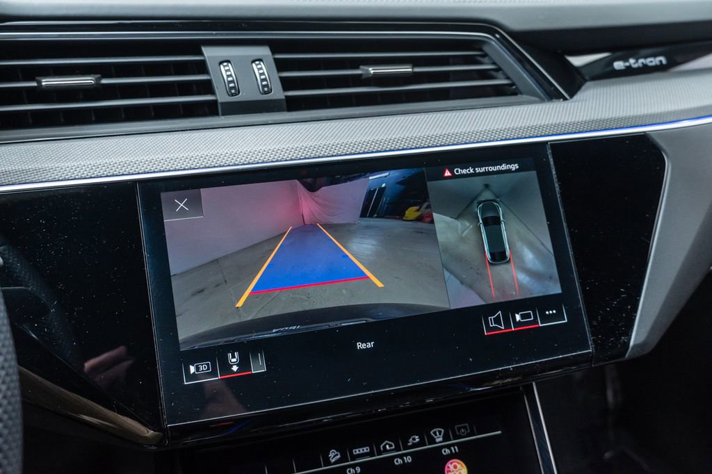 Certified 2023 Audi e-tron S Prestige w/ Prestige Package AWD/4WD image 17