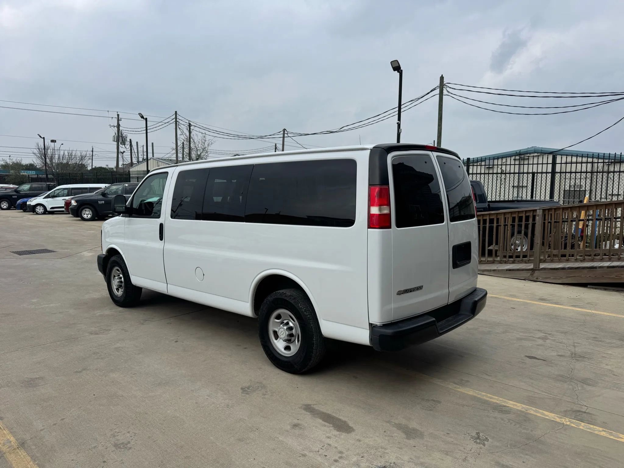 Used 2017 Chevrolet Express 2500 LS image 4