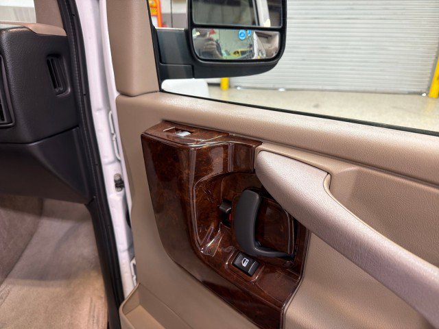 Used 2014 GMC Savana 1500 image 44