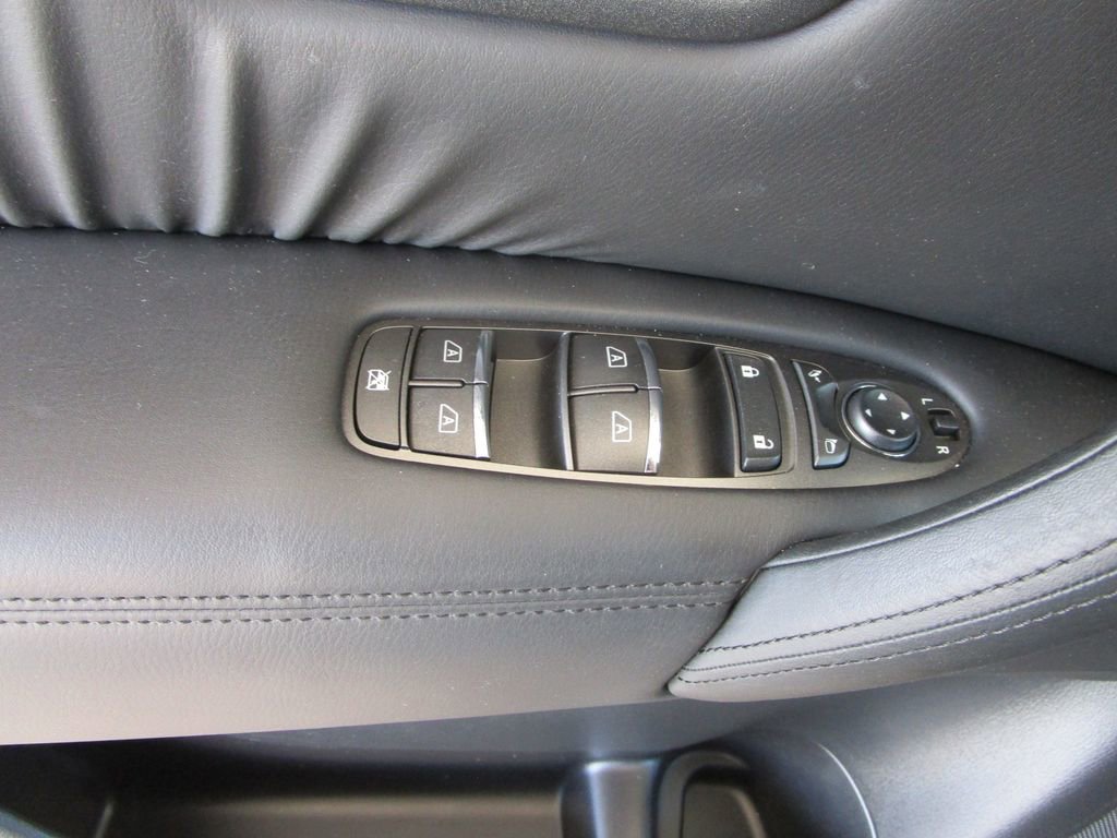Used 2024 Nissan Armada SV w/ Cargo Package image 22