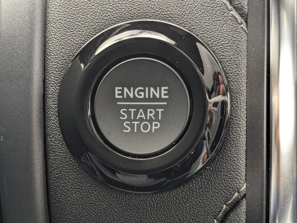 New 2025 Ford Expedition Max Platinum w/ Stealth Performance Package image 33