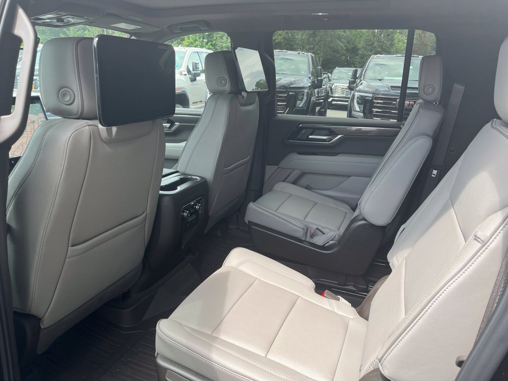 New 2026 GMC Yukon XL Elevation AWD/4WD image 34