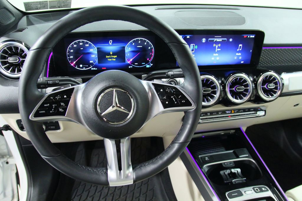 Certified 2025 Mercedes-Benz GLB 250 4MATIC image 20