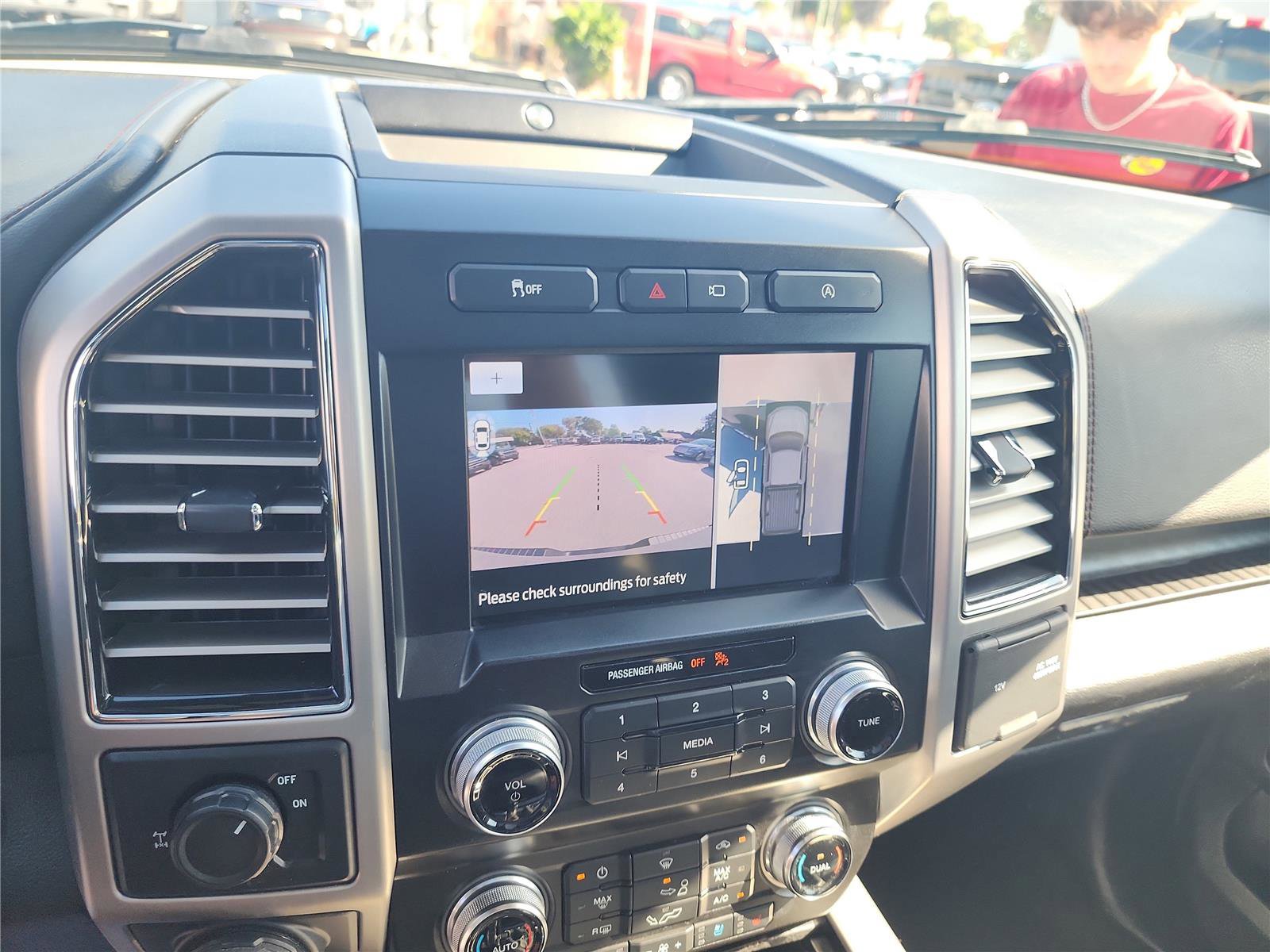 Certified 2020 Ford F150 Platinum w/ Equipment Group 701A Luxury image 31