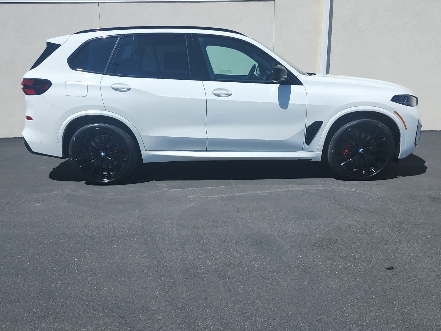 New 2026 BMW X5 M60i AWD/4WD image 3