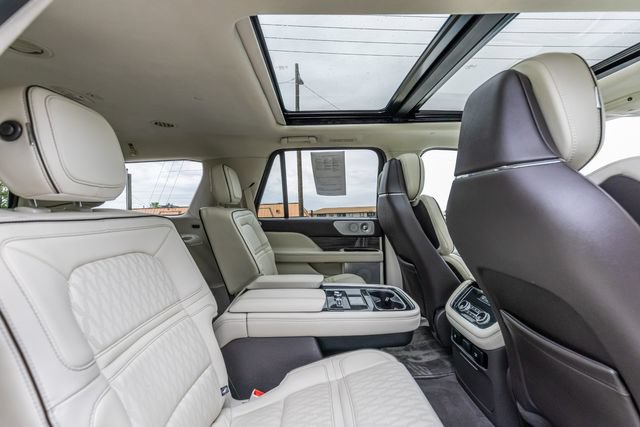 Used 2019 Lincoln Navigator Black Label AWD/4WD image 18
