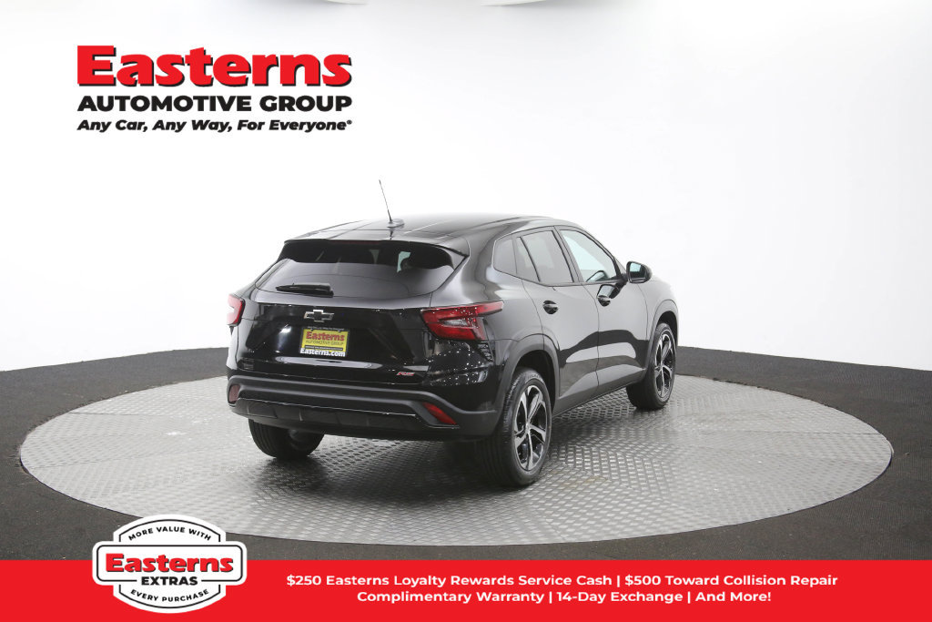 Used 2024 Chevrolet Trax RS FWD image 39