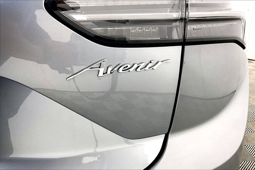 Used 2023 Buick Envision Avenir image 14