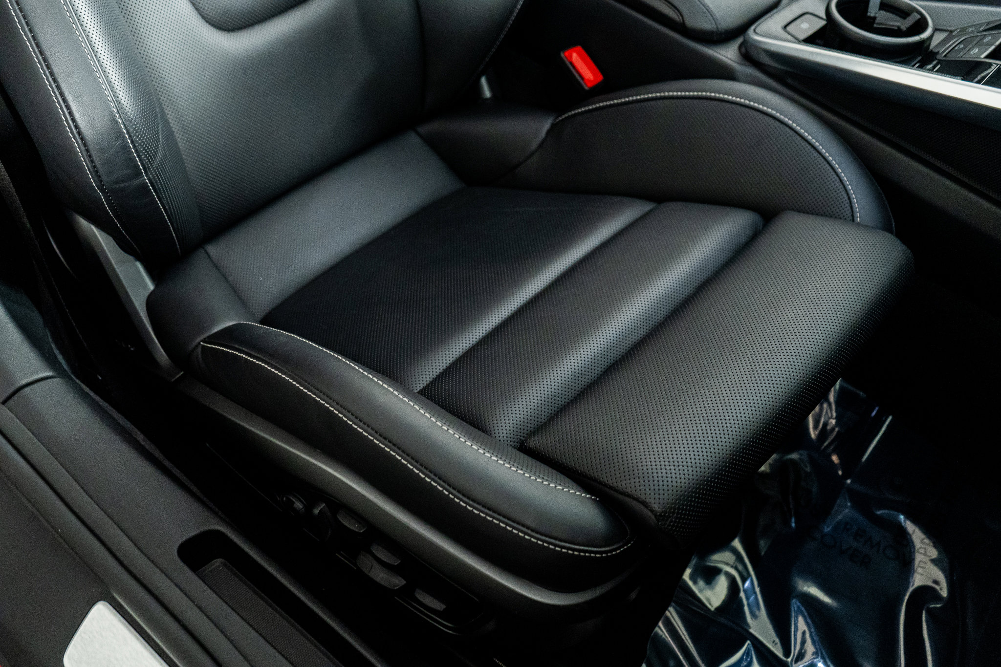 Used 2024 Porsche 911 Turbo image 31