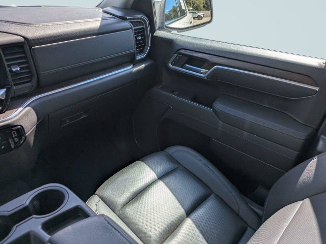 Used 2025 GMC Sierra 1500 SLT RWD image 18