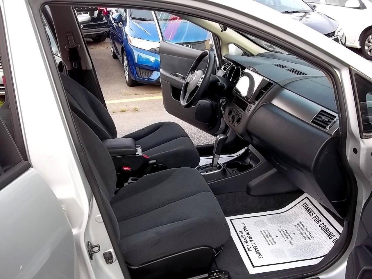 Used 2012 Nissan Versa 1.8 S w/ Plus Pkg FWD image 9