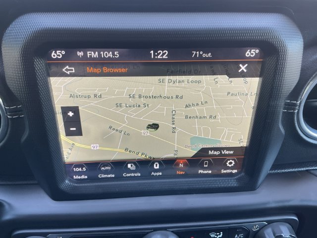 Used 2018 Jeep Wrangler Unlimited Sahara AWD/4WD image 22