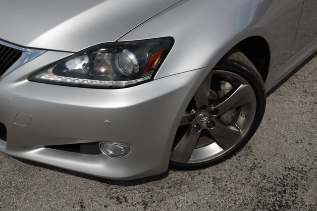 Used 2011 Lexus IS 350C w/ Luxury Pkg RWD image 25
