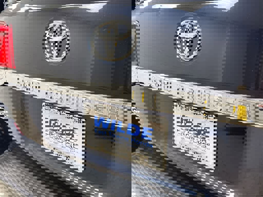 Used 2016 Toyota Land Cruiser image 13