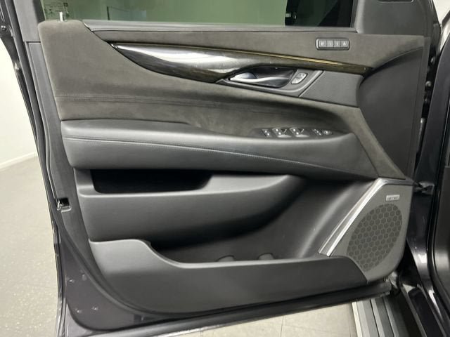 Certified 2018 Cadillac Escalade Platinum AWD/4WD image 23
