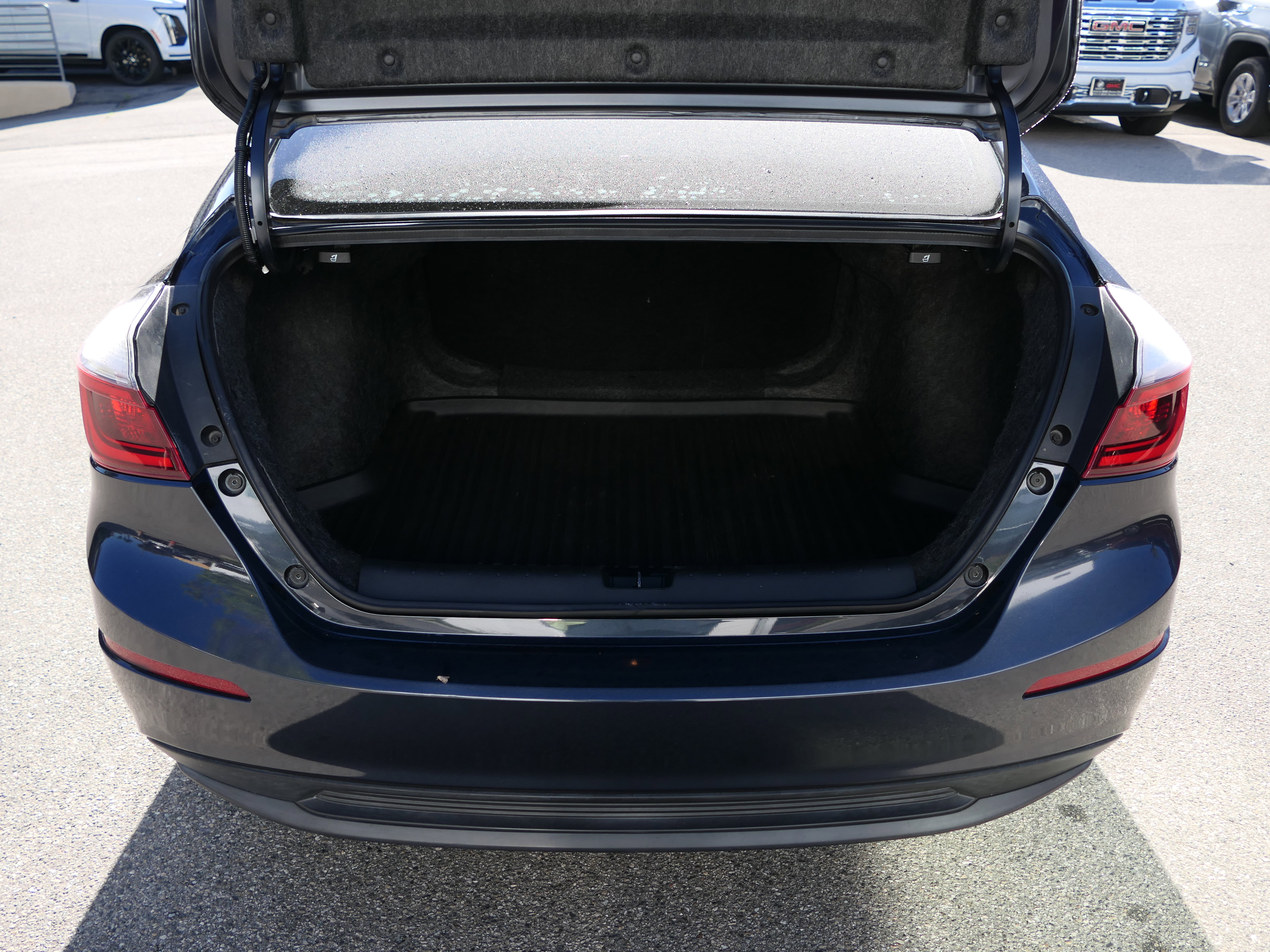 Used 2019 Honda Insight EX image 22