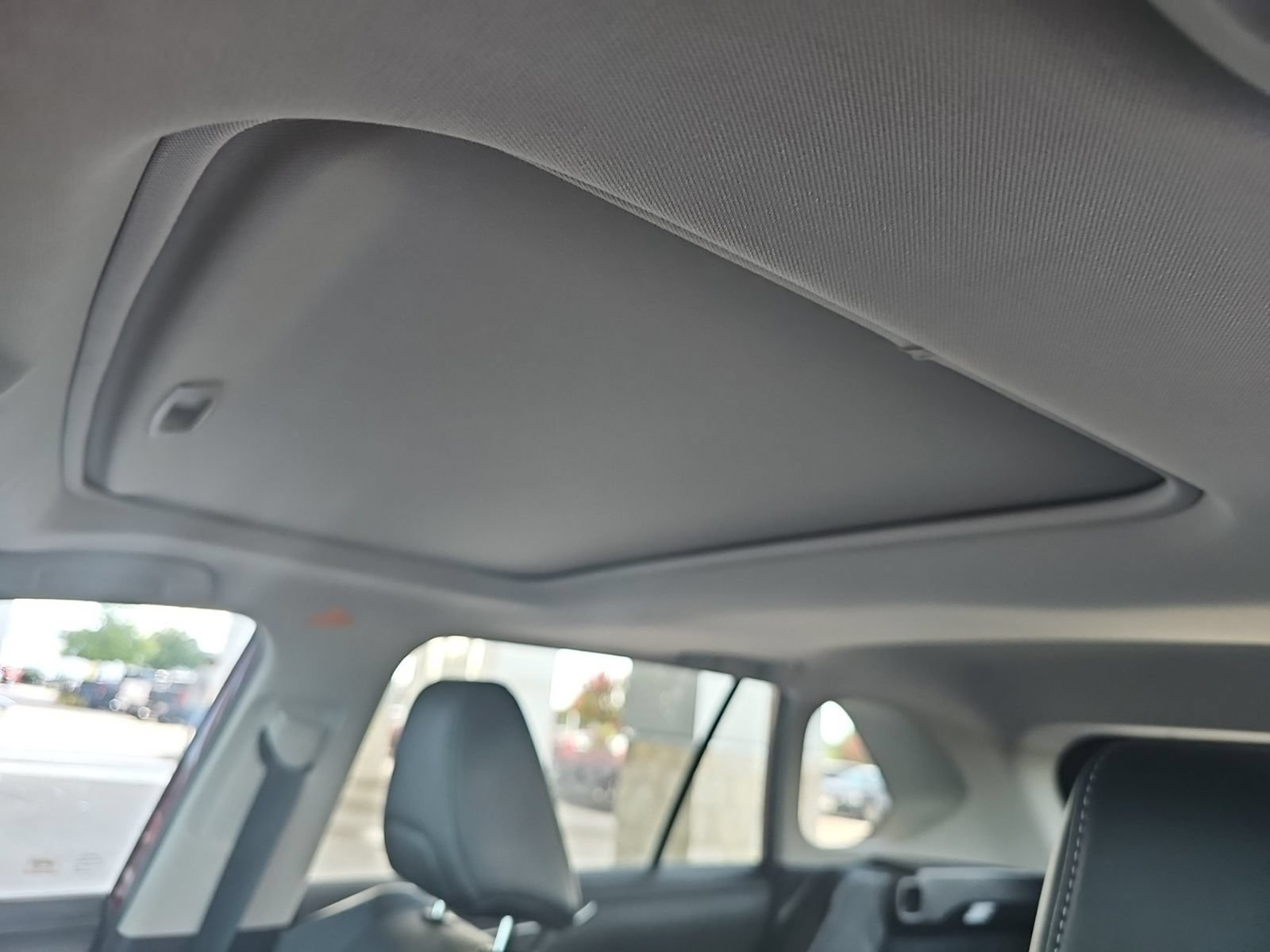 Used 2019 Toyota RAV4 Limited FWD image 12