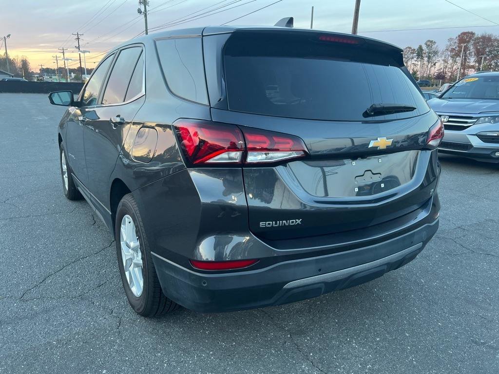 Used 2022 Chevrolet Equinox LT w/ Driver Convenience Package FWD image 7