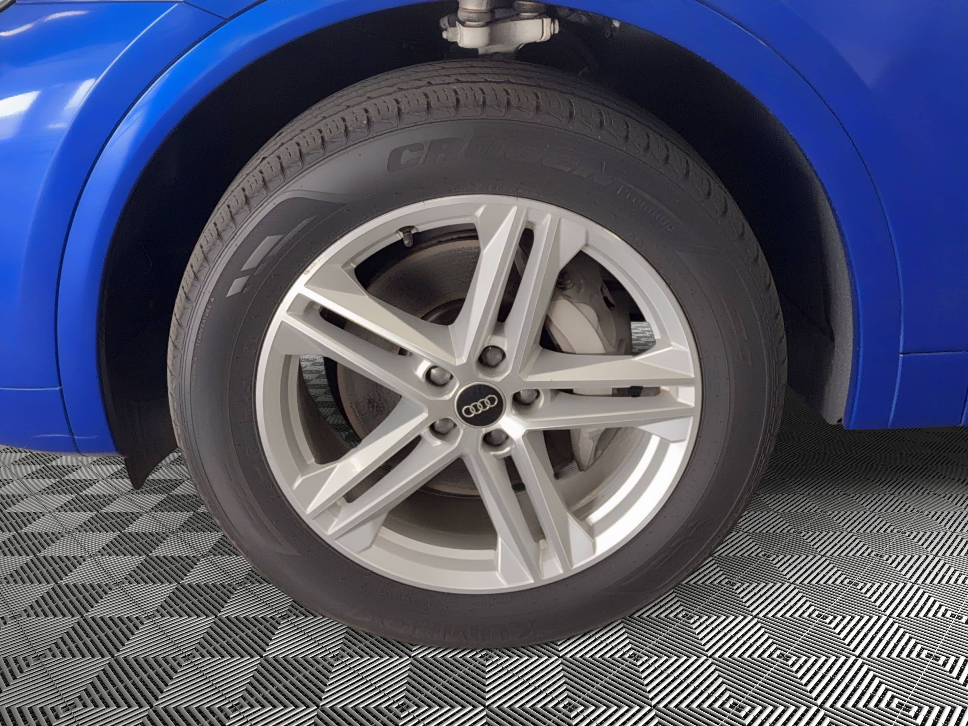 Used 2022 Audi Q5 e Premium w/ Convenience Package image 12