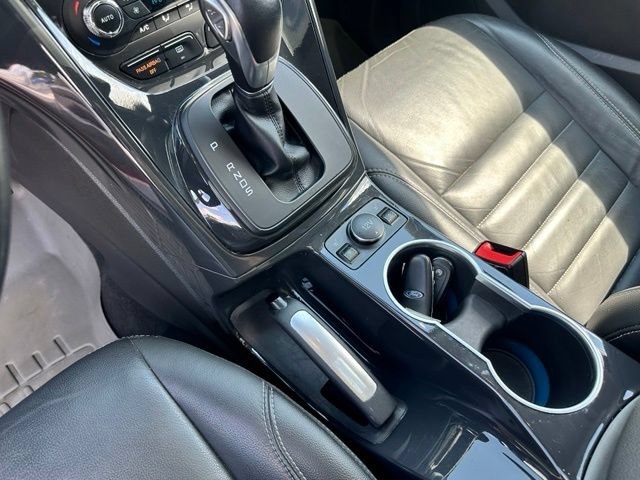 Used 2015 Ford Escape Titanium w/ Equipment Group 301A AWD/4WD image 19