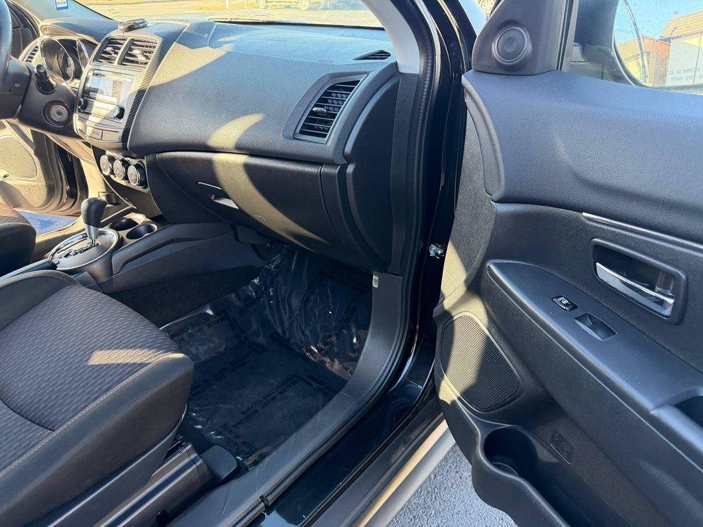 Used 2017 Mitsubishi Outlander Sport LE FWD image 17