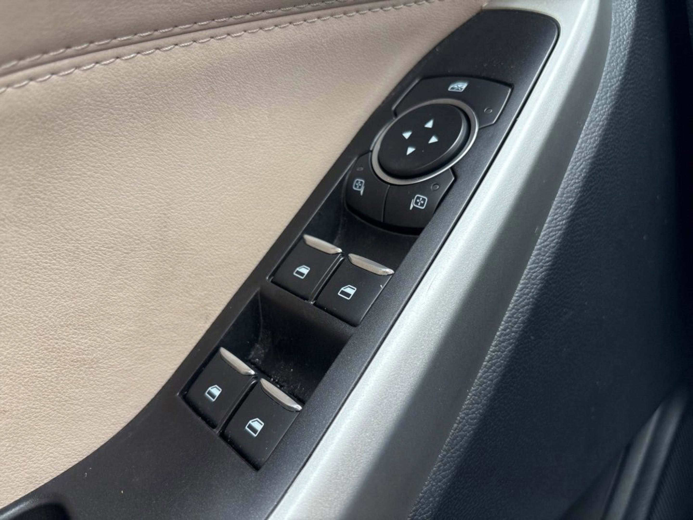 Used 2021 Ford Explorer XLT w/ Equipment Group 202A image 22