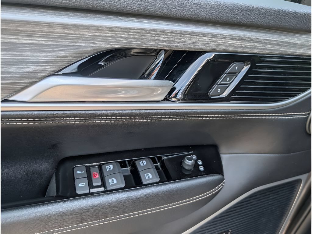 Used 2024 Jeep Wagoneer Series II AWD/4WD image 14