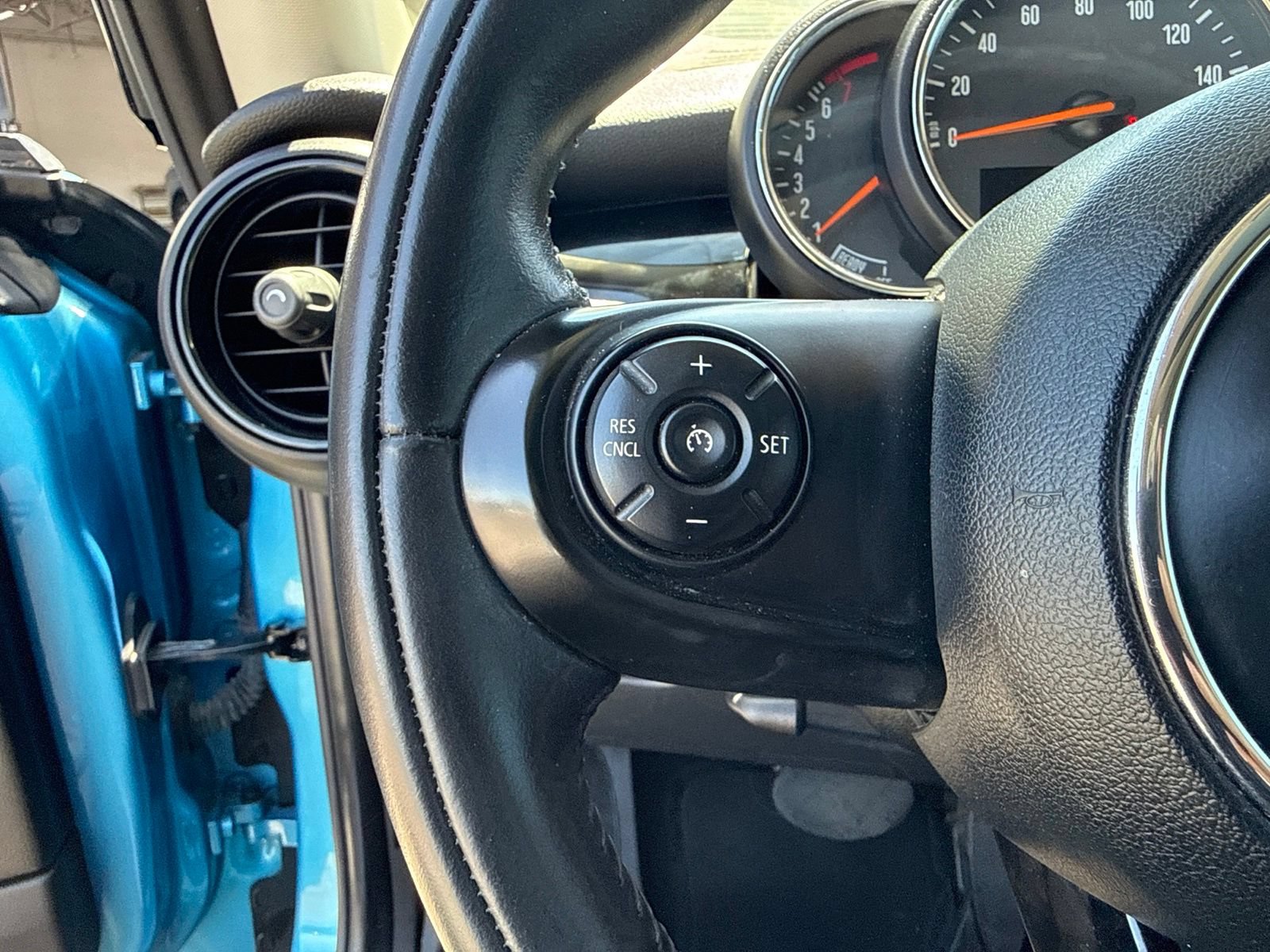 Used 2019 MINI Cooper 2-Door Hardtop FWD image 18