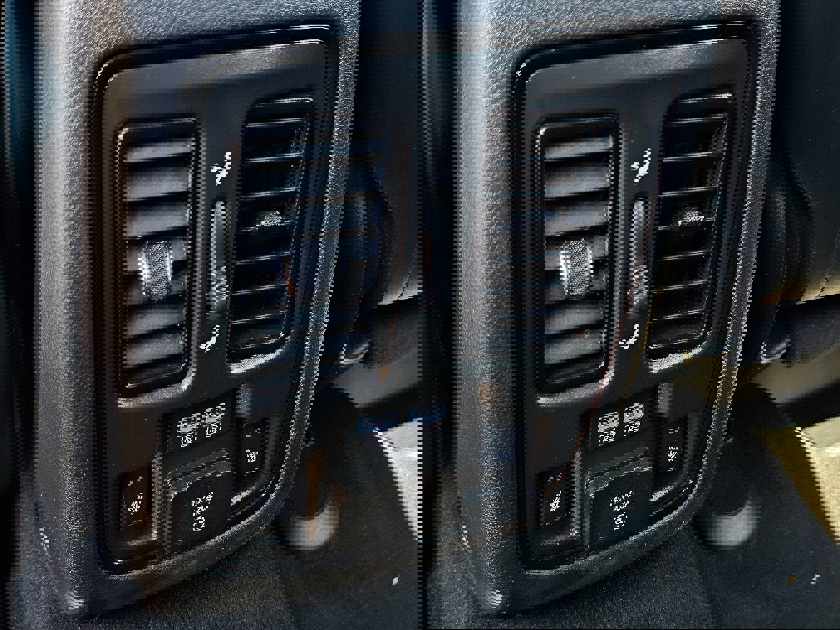 Used 2023 Dodge Durango GT image 22