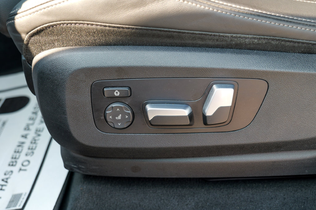 Used 2024 BMW X5 xDrive50e AWD/4WD image 24