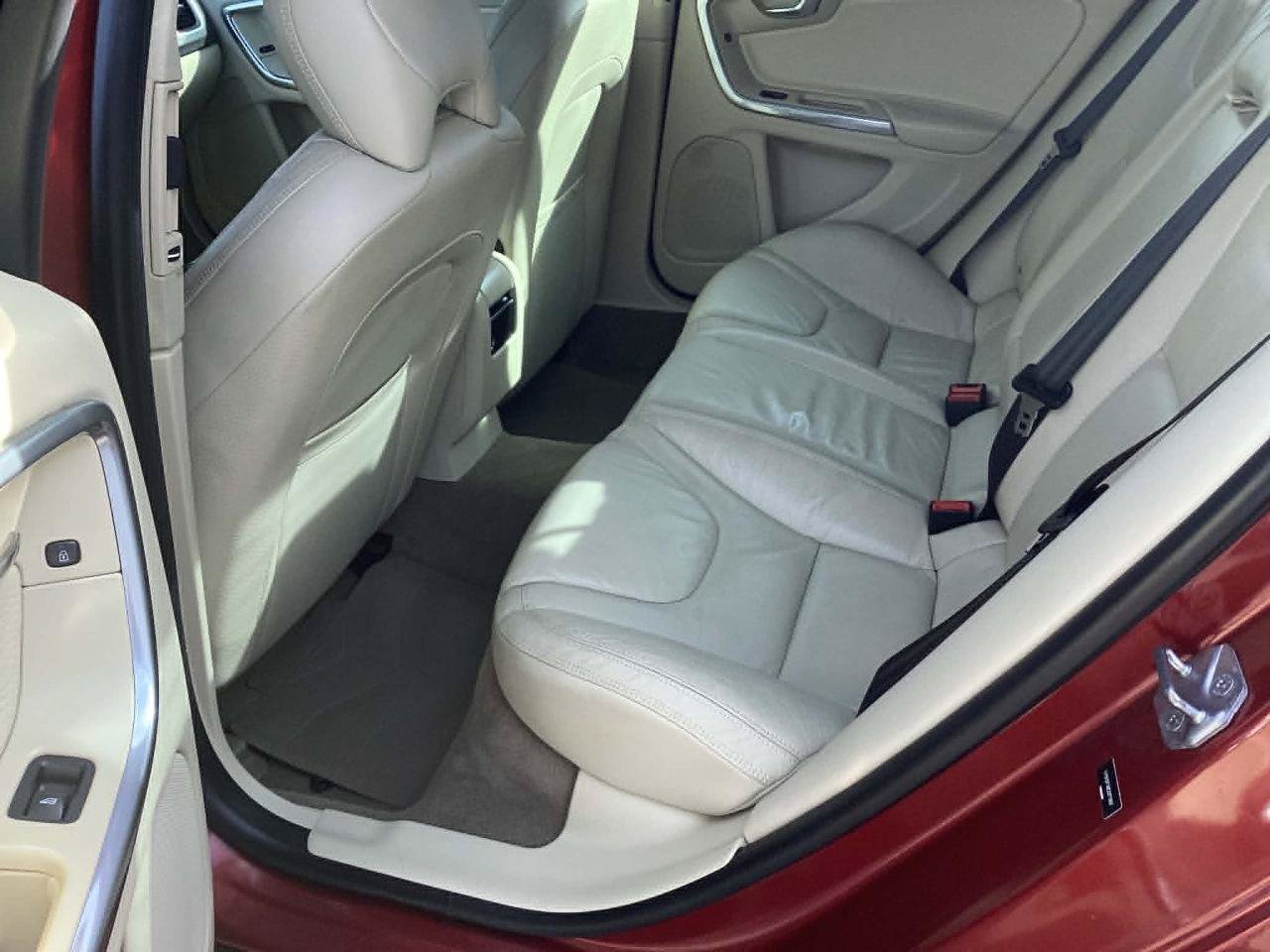 Used 2014 Volvo S60 T5 FWD image 14