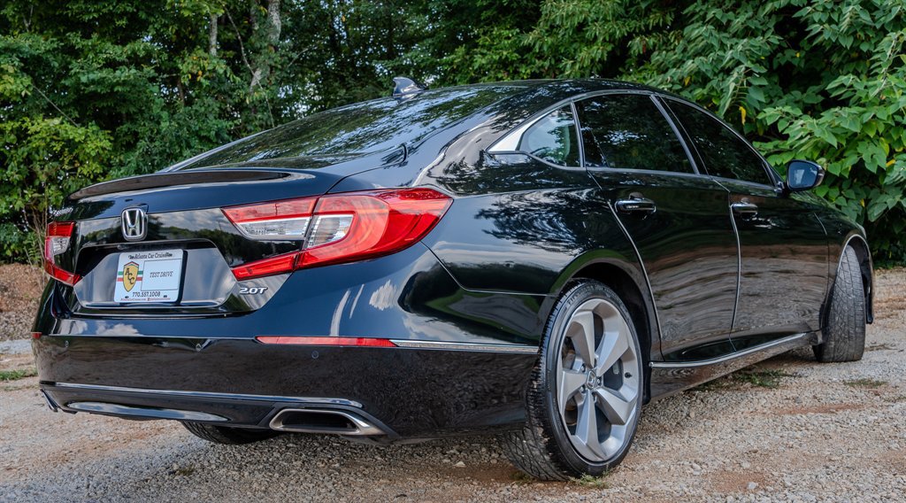 Used 2018 Honda Accord Touring image 5