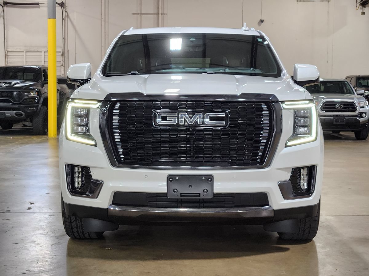 Used 2023 GMC Yukon Denali Ultimate AWD/4WD image 2