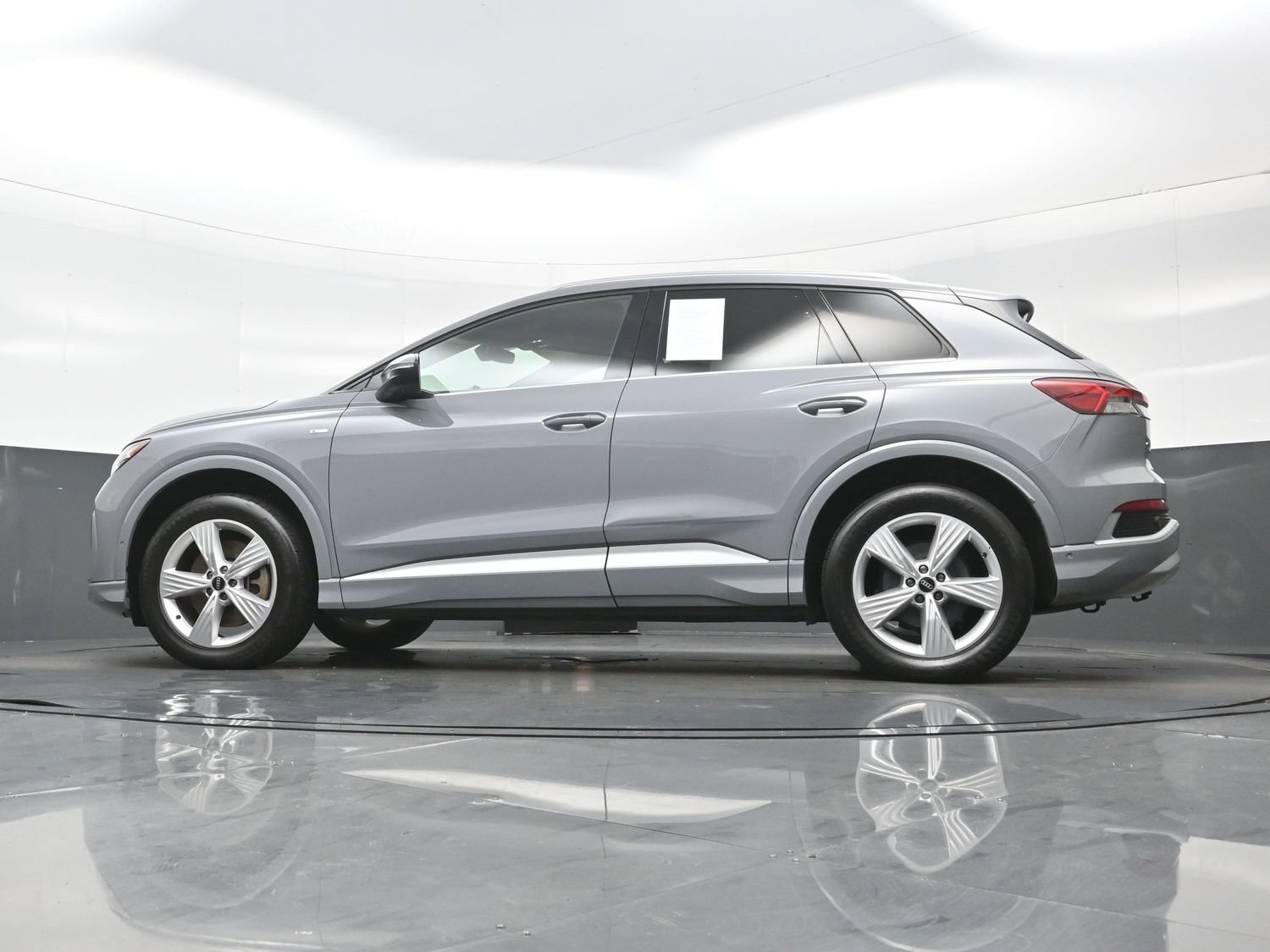 Used 2023 Audi Q4 e-tron Premium Plus w/ Premium Plus AWD/4WD image 28