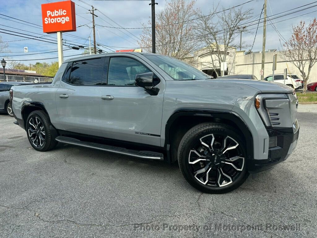 Used 2024 GMC Sierra EV Denali image 3