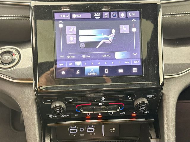 Used 2023 Jeep Grand Cherokee Altitude image 14