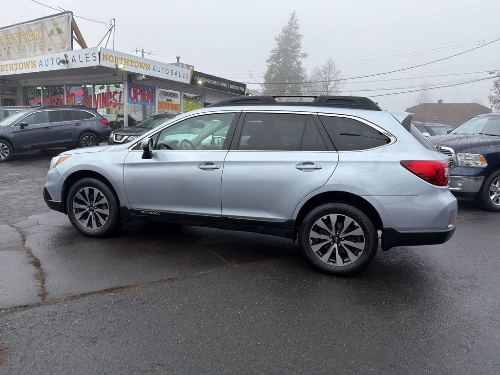 Used 2017 Subaru Outback 3.6R Limited image 3