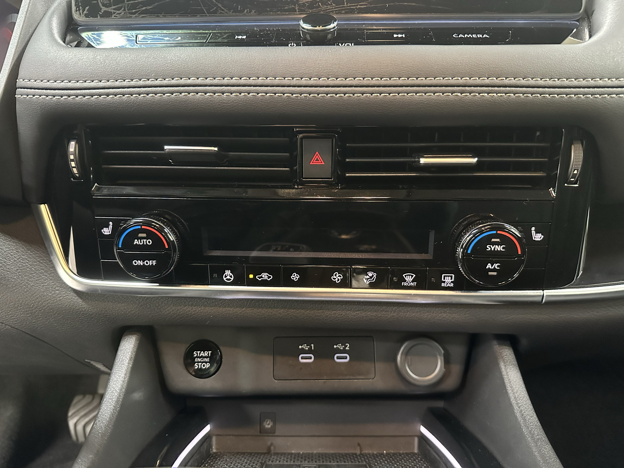 Used 2024 Nissan Rogue SL AWD/4WD image 30