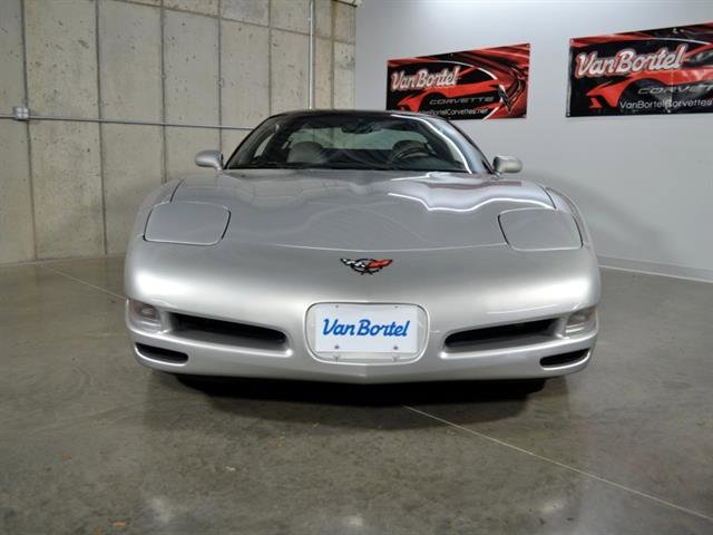 Used 1997 Chevrolet Corvette Coupe w/ Memory Pkg image 3