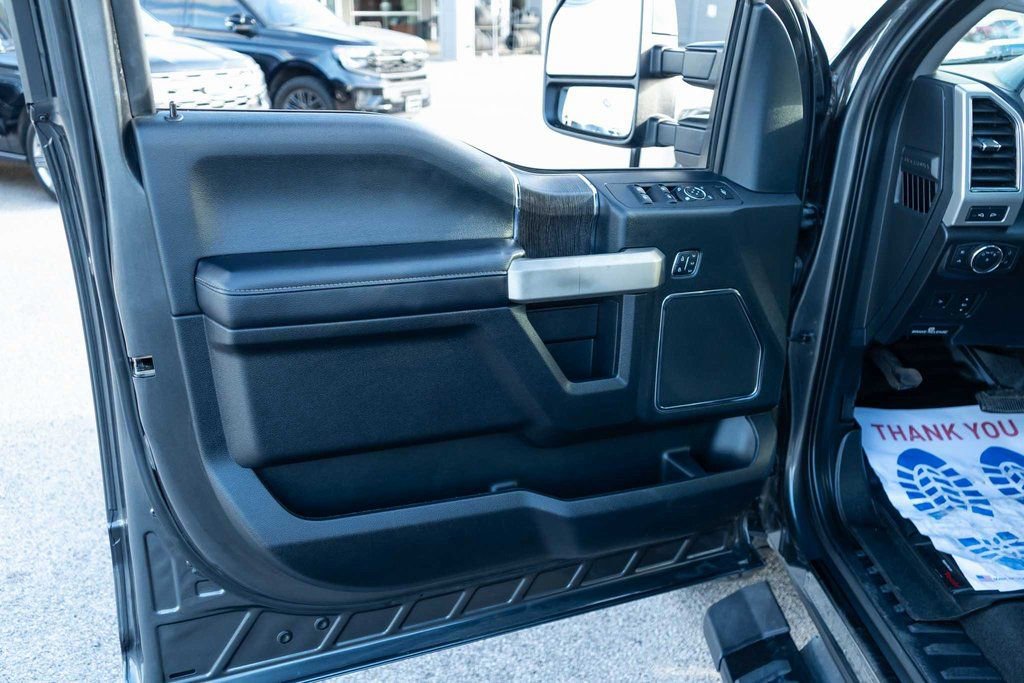 Used 2020 Ford F250 Lariat image 12