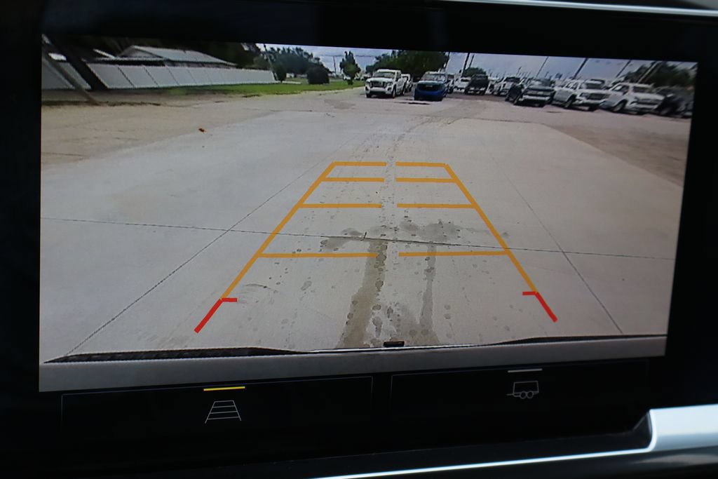 Used 2025 Chevrolet Silverado 1500 LT AWD/4WD image 16