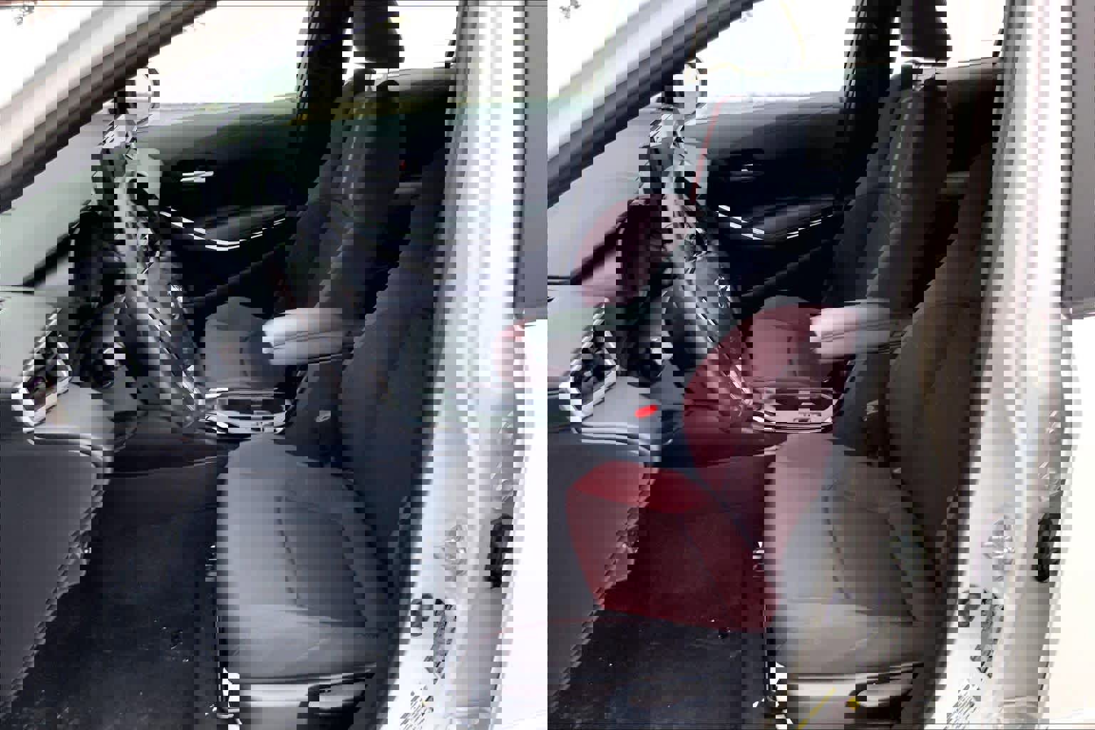 Certified 2023 Toyota Corolla SE w/ Carpet Mat Package (TMS) image 9