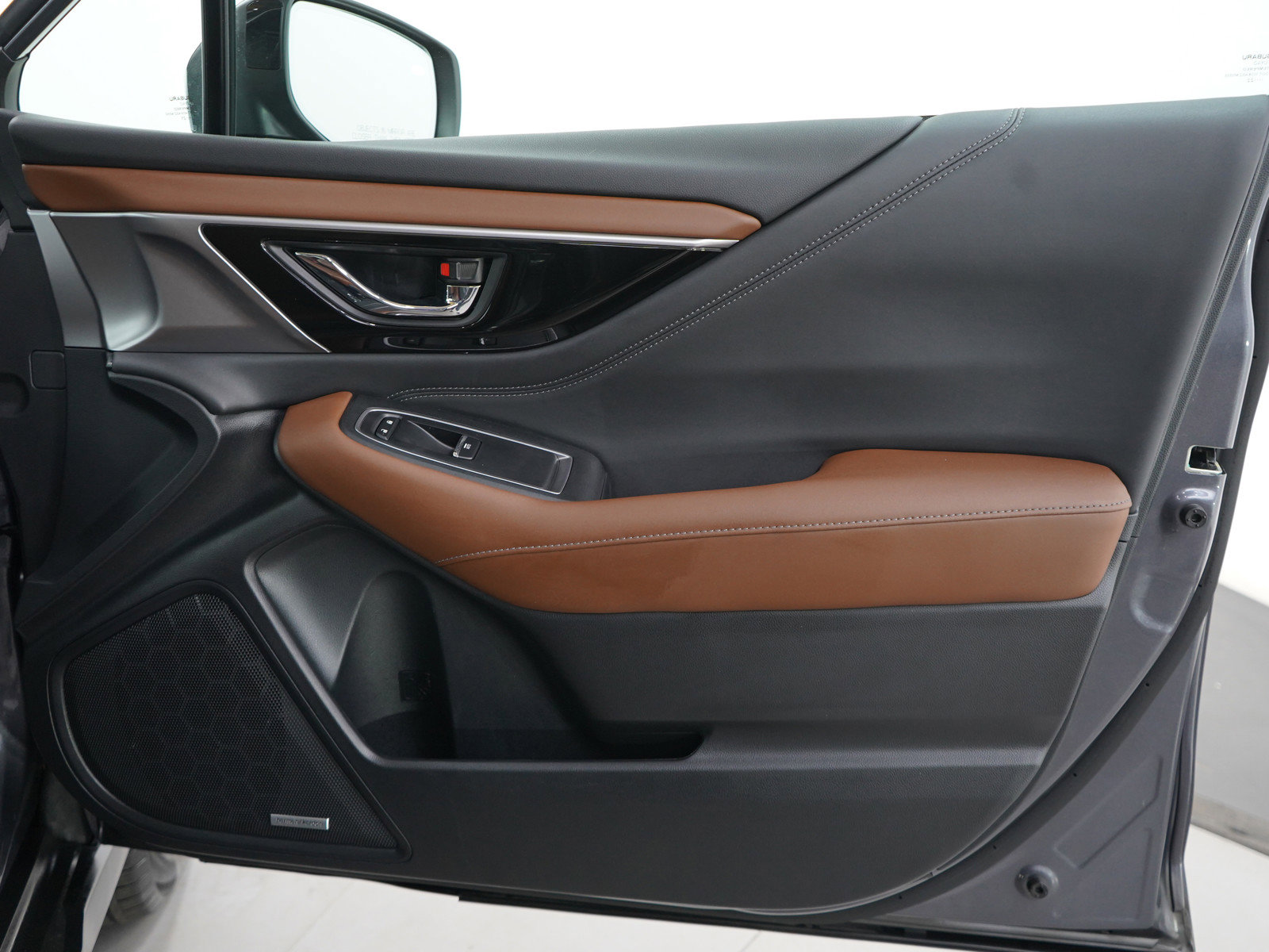 Used 2022 Subaru Outback Touring image 12