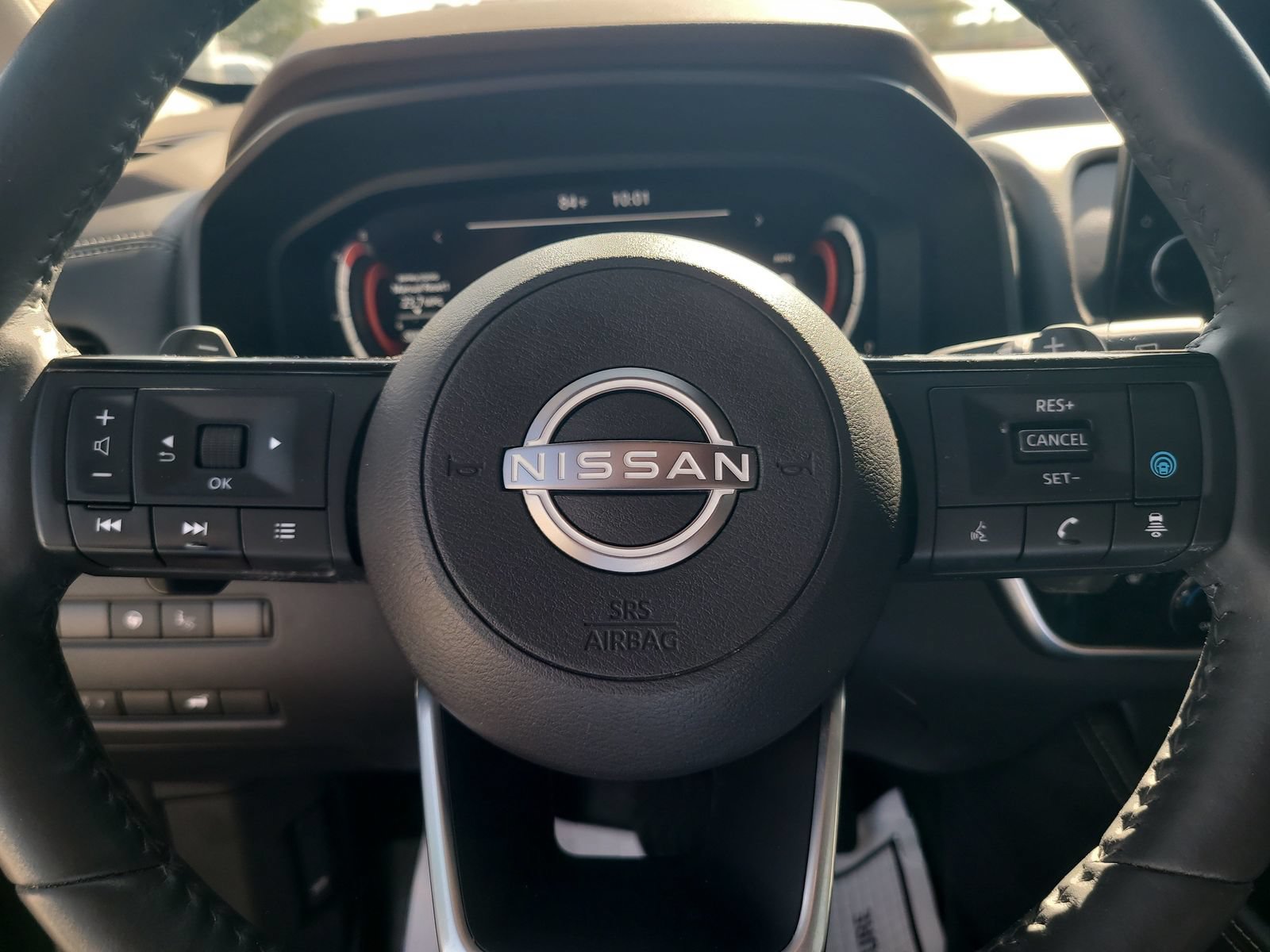 Used 2023 Nissan Rogue Platinum w/ Platinum Premium Package FWD image 13