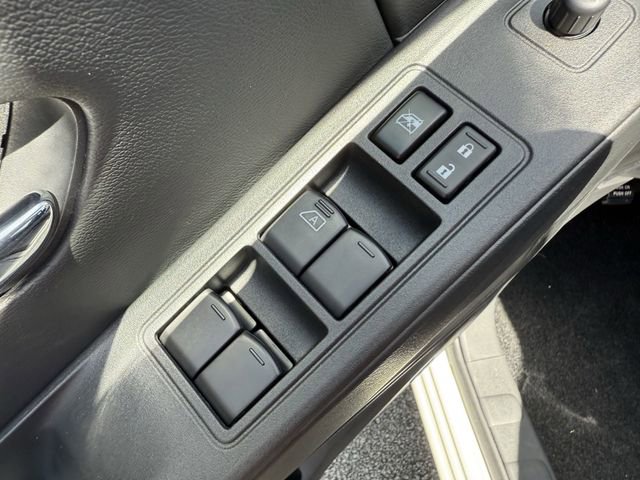 New 2025 Nissan Frontier SV w/ SV Convenience Package RWD image 21