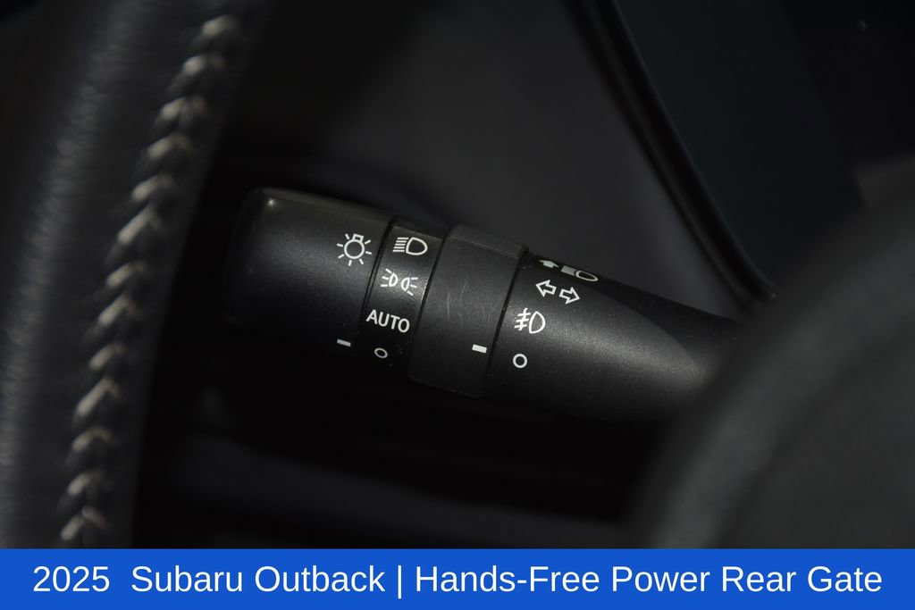Used 2025 Subaru Outback Premium image 9