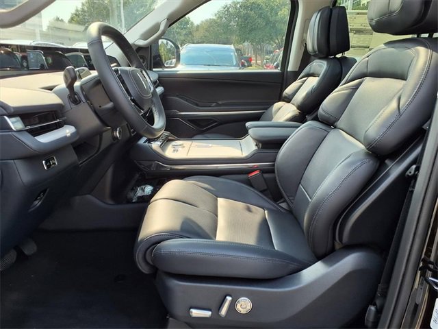 New 2025 Lincoln Navigator L Reserve image 7