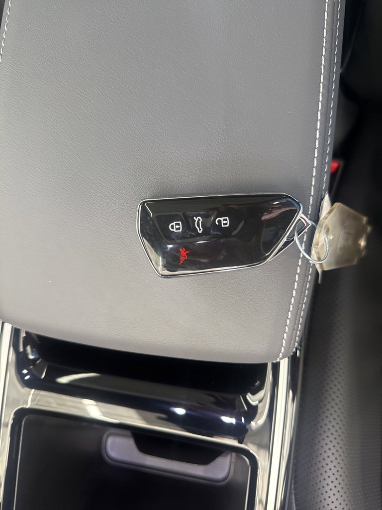 New 2025 Volkswagen ID.4 Pro S image 24